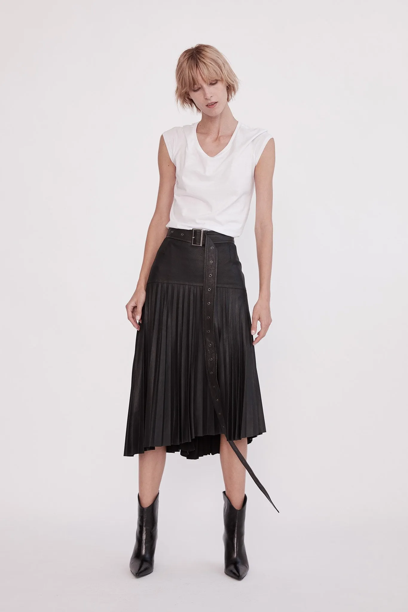 Park Avenue Pleated Skirt Black Leather