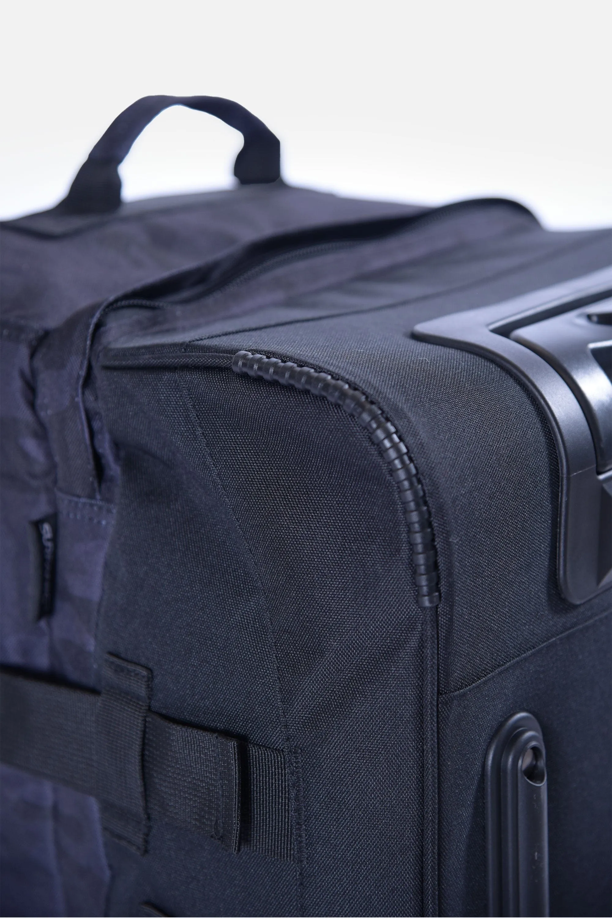 Surfanic Maxim 2.0 70L Roller Bag - Black Camo